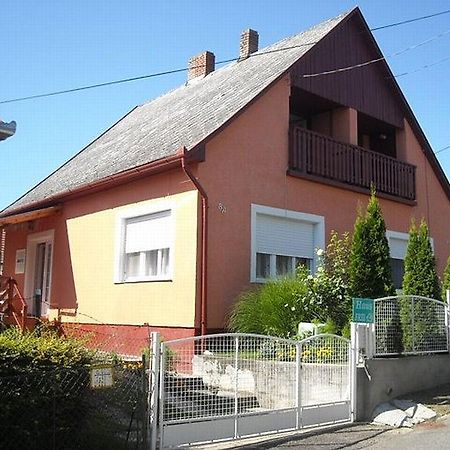 Apartment In Fonyod/Balaton 18580 Habitación foto
