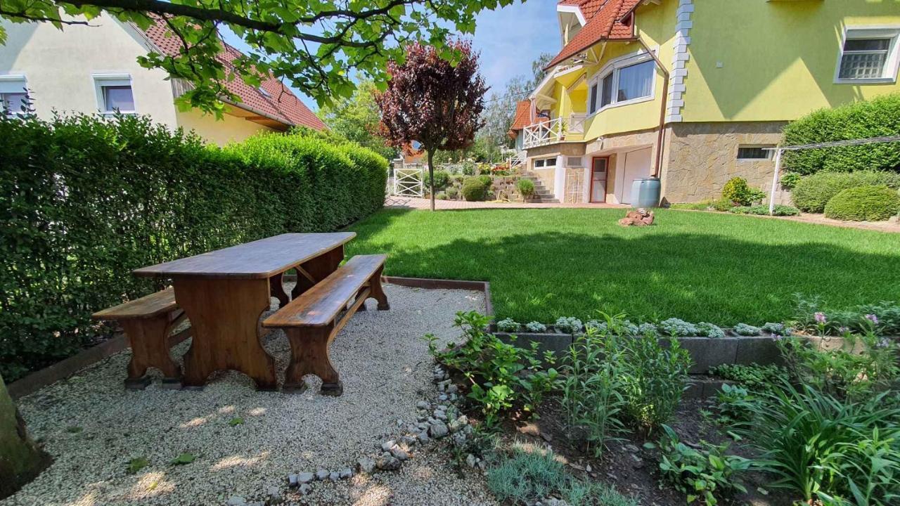 Apartment In Fonyod/Balaton 18580 Exterior foto